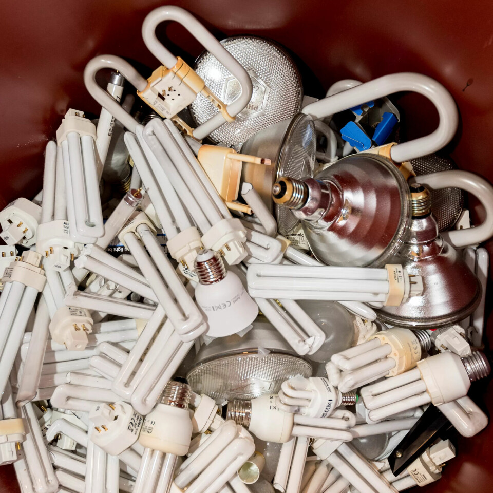 AVFALL: I 1995 ble bare papp kildesortert – nå sorteres avfallet i omkring 25 ulike stasjoner. AVFALL: I 1995 ble bare papp kildesortert – nå sorteres avfallet i omkring 25 ulike stasjoner.