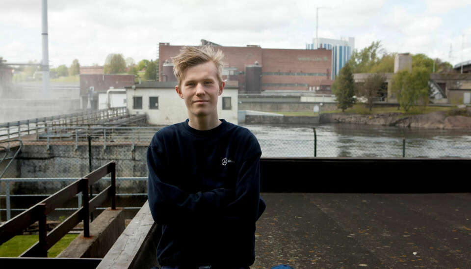 DRØMMER OM POLITIKERKARRIERE: Stian Jensen drømmer om en karriere som politiker. Men først vil han jobbe noen år. – Mange politikere har aldri tatt i en spade, sier han. DRØMMER OM POLITIKERKARRIERE: Stian Jensen drømmer om en karriere som politiker. Men først vil han jobbe noen år. – Mange politikere har aldri tatt i en spade, sier han.