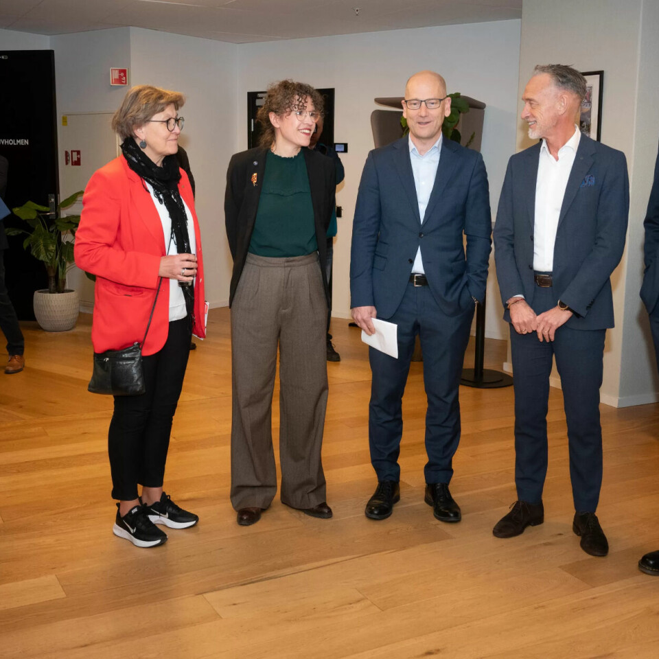 Kommuneoppgjøret kom i havn lørdag kveld. Fra venstre: Mette Nord (LO Kommune), Tonje Leborg (Akademikerne), Steffen Handal (UNIO), Tor Arne Gangsø (KS) og Trond Ellefsen (YS Kommune). Kommuneoppgjøret kom i havn lørdag kveld. Fra venstre: Mette Nord (LO Kommune), Tonje Leborg (Akademikerne), Steffen Handal (UNIO), Tor Arne Gangsø (KS) og Trond Ellefsen (YS Kommune).