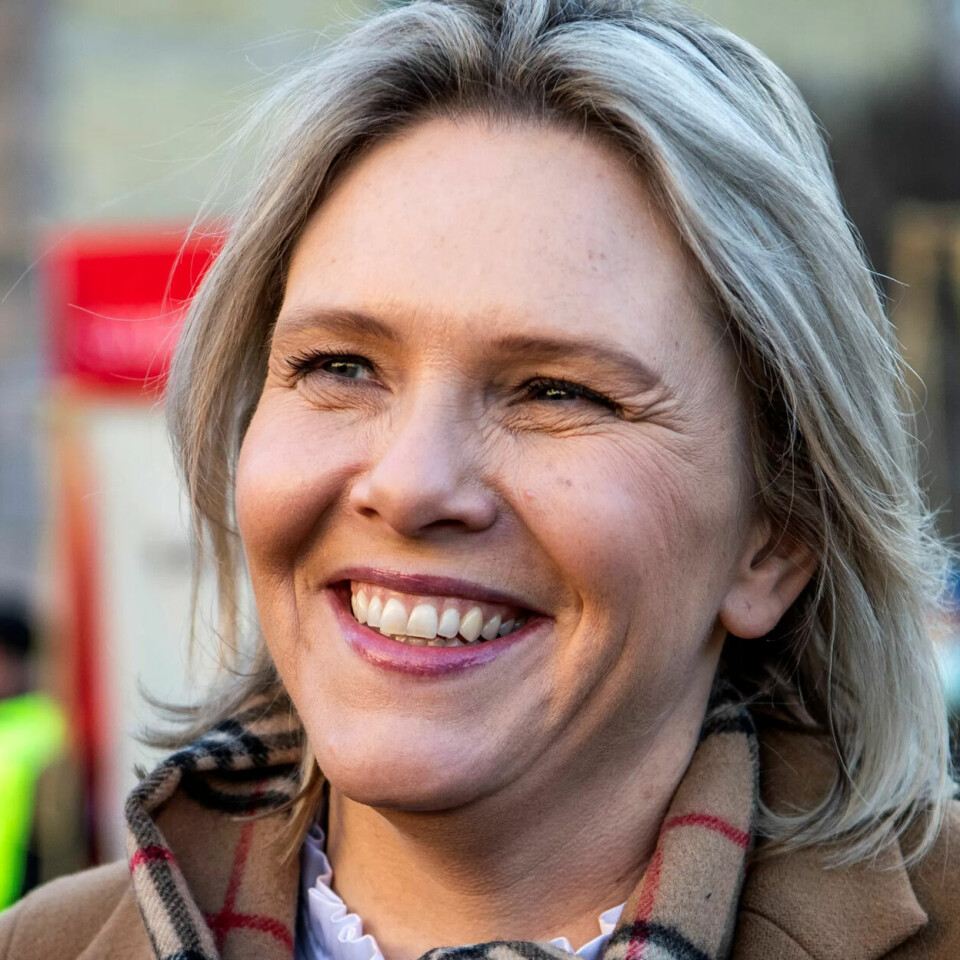 – Vi foreslår at staten bidrar til å dempe lønnsveksten gjennom å sette ned avgiftene på drivstoff, mat og strøm, sier Sylvi Listhaug. – Vi foreslår at staten bidrar til å dempe lønnsveksten gjennom å sette ned avgiftene på drivstoff, mat og strøm, sier Sylvi Listhaug.