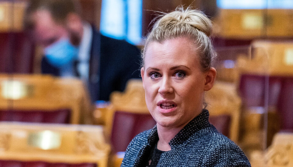 Arbeiderpartiets Lene Vågslid kaller Høyres valgløfte for bløff. Arbeiderpartiets Lene Vågslid kaller Høyres valgløfte for bløff.