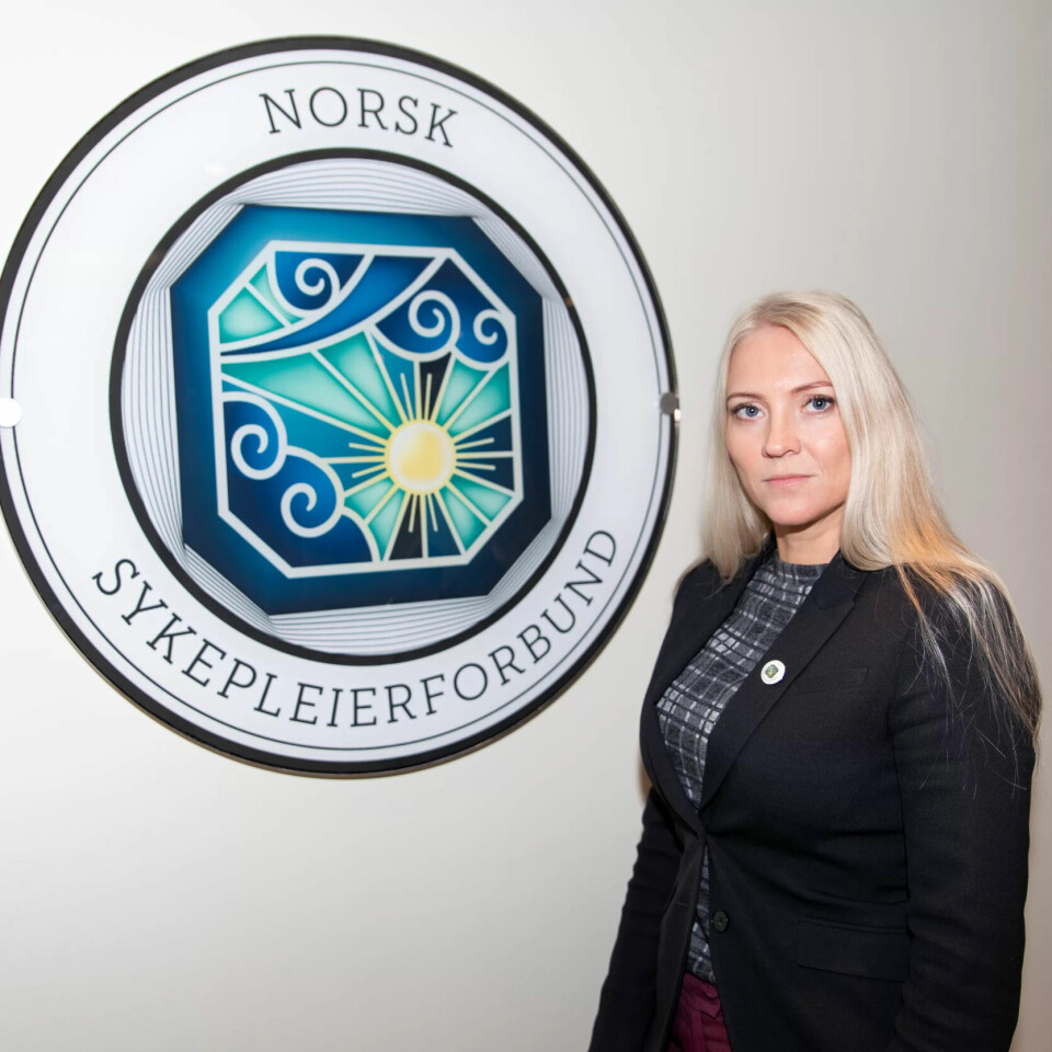 – Krisa var akutt, men kom oppå en allerede kronisk krise knytta til mangel på personell i helsetjenestene, sier Lill Sverresdatter Larsen, leder i Norsk Sykepleierforbund. – Krisa var akutt, men kom oppå en allerede kronisk krise knytta til mangel på personell i helsetjenestene, sier Lill Sverresdatter Larsen, leder i Norsk Sykepleierforbund.