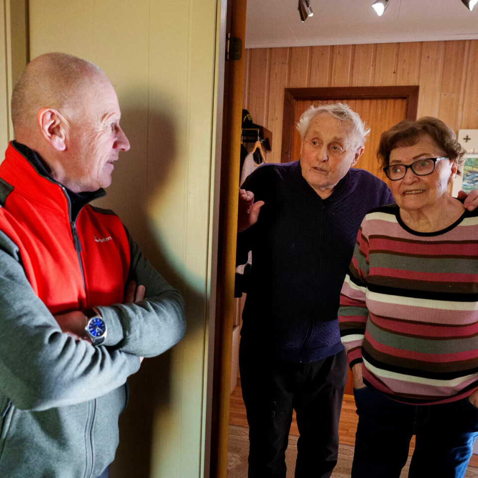 TRYGGHET: Dørterskeltjenesten kan bidra til at flere eldre kan bli boende lengre hjemme, og gir også offentlige instanser en informasjonskanal som når alle, påpekte Gerd Øiahals. TRYGGHET: Dørterskeltjenesten kan bidra til at flere eldre kan bli boende lengre hjemme, og gir også offentlige instanser en informasjonskanal som når alle, påpekte Gerd Øiahals.