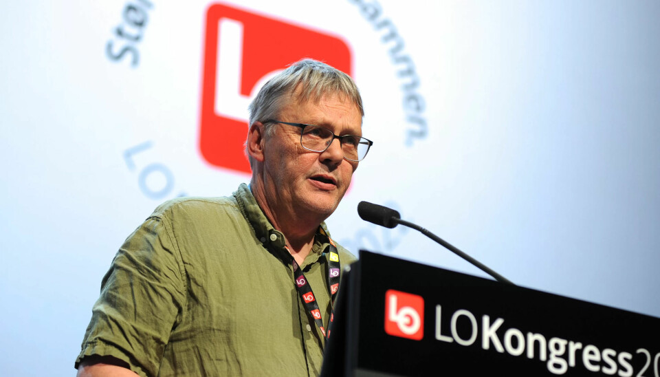 HEIER PÅ KLP: – Vi mener at et gjensidig tilbud – der kundene også eier selskapet – er noe som tjener kundene over tid, sier Odd Haldgeir Larsen, KLP-styremedlem og nestleder i Fagforbundet. HEIER PÅ KLP: – Vi mener at et gjensidig tilbud – der kundene også eier selskapet – er noe som tjener kundene over tid, sier Odd Haldgeir Larsen, KLP-styremedlem og nestleder i Fagforbundet.