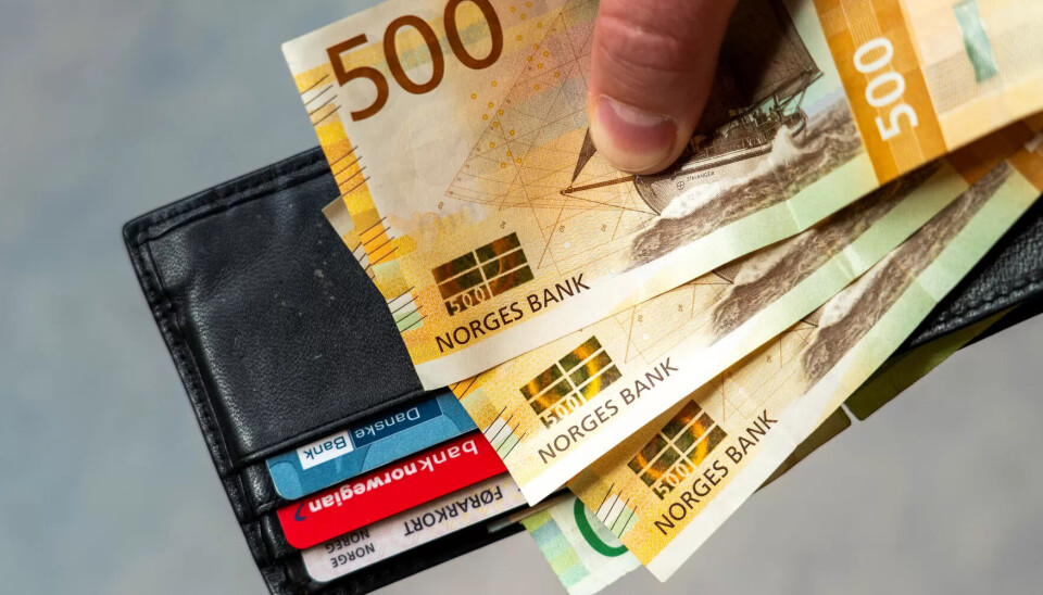 SÅ MYKJE MINDRE: Over 100.000 får minst 1500 kroner mindre på konto kvar månad framover. SÅ MYKJE MINDRE: Over 100.000 får minst 1500 kroner mindre på konto kvar månad framover.