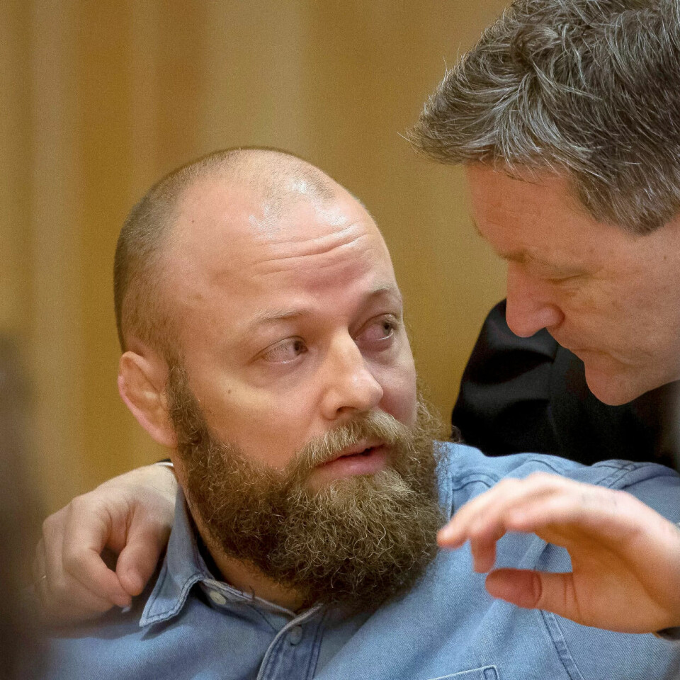 KLAR FOR AVSLØRINGER: Det ble en dag for avsløringer i retten i går. Mats Rolfsen, her med advokat Kjetil Edvardsen, fortalte om triksing i Aleris. KLAR FOR AVSLØRINGER: Det ble en dag for avsløringer i retten i går. Mats Rolfsen, her med advokat Kjetil Edvardsen, fortalte om triksing i Aleris.