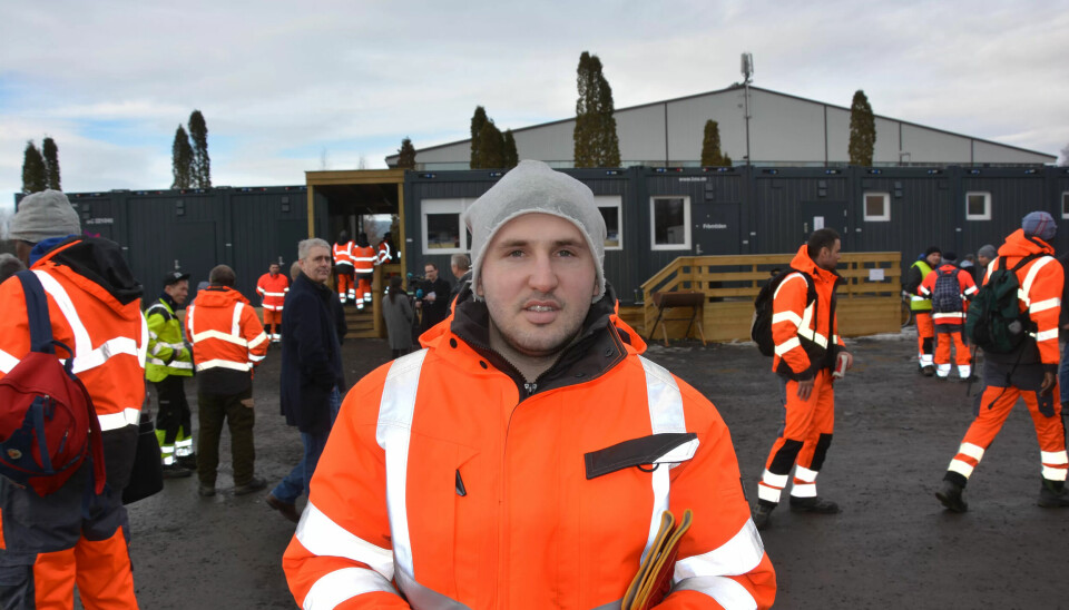 FRA ROMANIA: Puscas Lucian fra Romania slet med rutene da han startet i jobben hos Veireno i fjor høst. FRA ROMANIA: Puscas Lucian fra Romania slet med rutene da han startet i jobben hos Veireno i fjor høst.