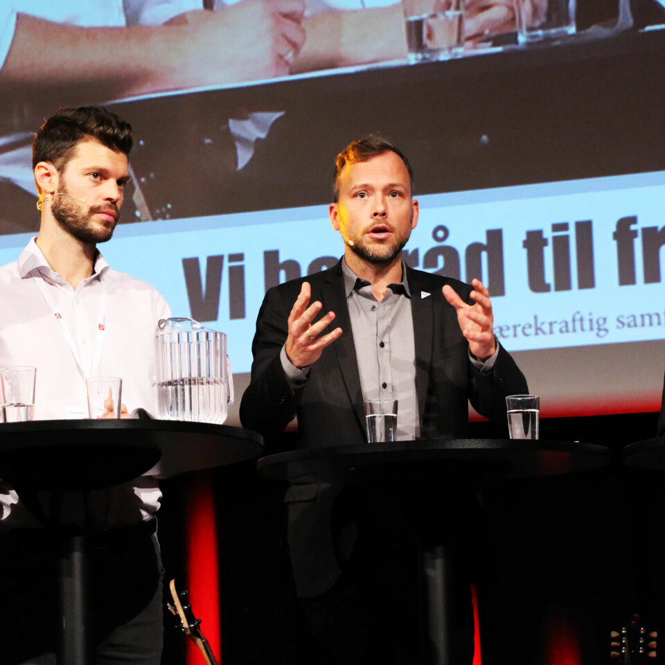 MULIG SAMARBEID? Under partilederdebatten under Kommunalkonferansen diskuterte de om å danne ny rødgrønn regjering. F.v. Trygve Slagsvold Vedum (Sp), Bjørnar Moxnes (R), Audun Lysbakken (SV) og Jonas Gahr Støre (Ap). MULIG SAMARBEID? Under partilederdebatten under Kommunalkonferansen diskuterte de om å danne ny rødgrønn regjering. F.v. Trygve Slagsvold Vedum (Sp), Bjørnar Moxnes (R), Audun Lysbakken (SV) og Jonas Gahr Støre (Ap).