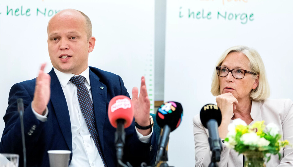 Oslo, NORGE 20190620. Senterpartiets partileder Trygve Slagsvold Vedum og parlamentarisk leder Marit Arnstad under Senterpartiets siste pressekonferanse før sommeren. Oslo, NORGE 20190620. Senterpartiets partileder Trygve Slagsvold Vedum og parlamentarisk leder Marit Arnstad under Senterpartiets siste pressekonferanse før sommeren.