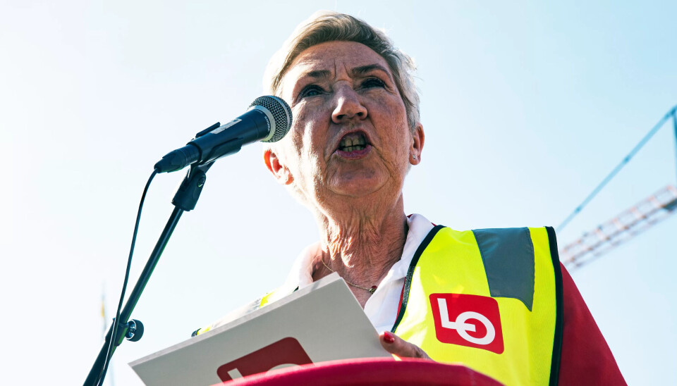 LO-leder Peggy Hessen Følsvik bekrefter at streiken nå er over. LO-leder Peggy Hessen Følsvik bekrefter at streiken nå er over.
