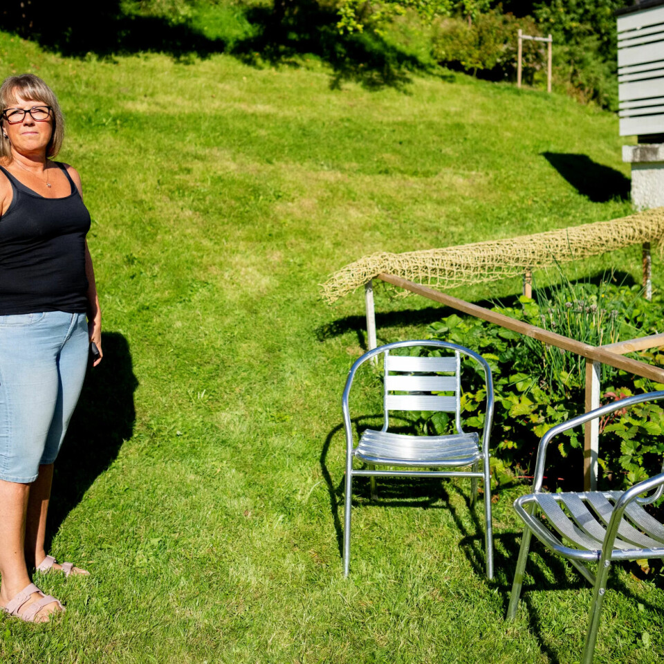 Sykmeldt: Karin Garmager Kristiansen er for tida sykmeldt på grunn av ei hånd hun skadet under et løft for mange år siden. Sykmeldt: Karin Garmager Kristiansen er for tida sykmeldt på grunn av ei hånd hun skadet under et løft for mange år siden.