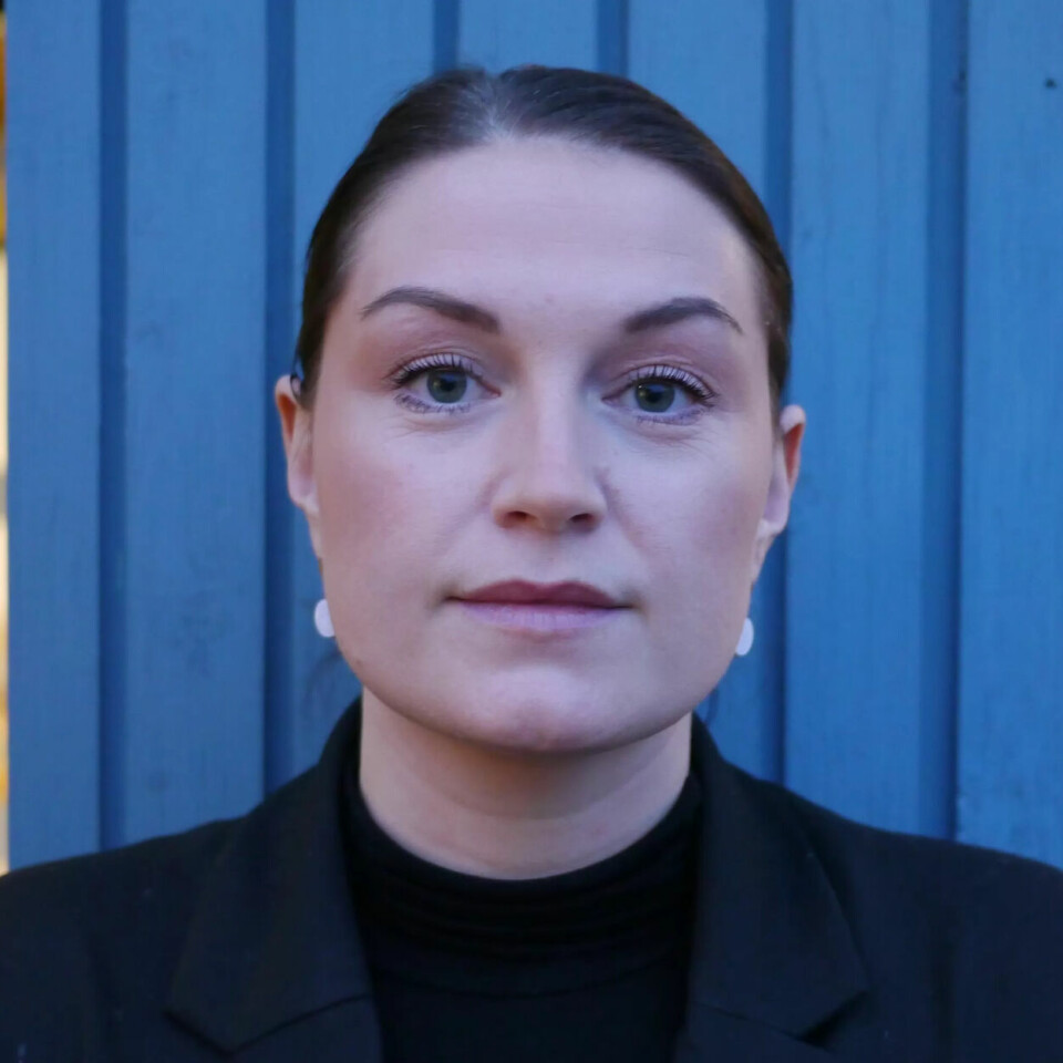 PÅ SPAREBLUSS: – Vi har fått beskjed om å spare inn der vi kan. Ingen sier at vi ikke får sikkerhetstiltak fordi vi må spare, men i praksis står valget mellom de to: Å bruke penger på lovpålagte tjenester til barn som trenger det, eller til sikkerhetstiltak. Ansatte taper den kampen, sier Gåsterud. PÅ SPAREBLUSS: – Vi har fått beskjed om å spare inn der vi kan. Ingen sier at vi ikke får sikkerhetstiltak fordi vi må spare, men i praksis står valget mellom de to: Å bruke penger på lovpålagte tjenester til barn som trenger det, eller til sikkerhetstiltak. Ansatte taper den kampen, sier Gåsterud.