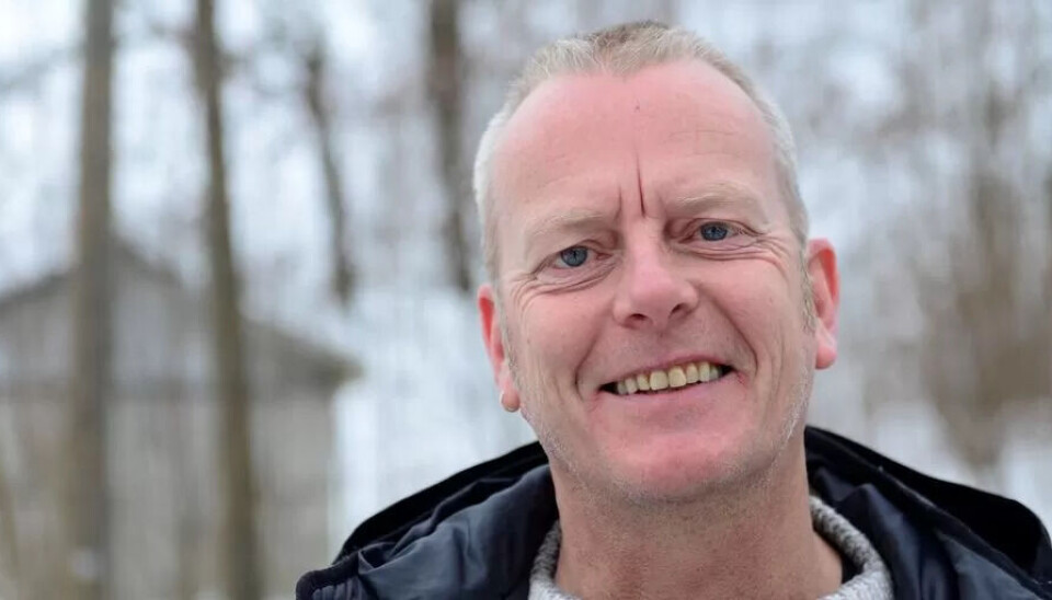 DÅRLIG SIGNAL: – Dette er nesten litt komisk. Praktisk sett er det en tullesak. Det er også et jævlig dårlig signal å sende til sine ansatte som har jobbet i vinkel, dag, kveld, helg og natt i tre år for å få til sammenslåingen, sier Anders Fosen, leder i Fagforbundet i Asker kommune. DÅRLIG SIGNAL: – Dette er nesten litt komisk. Praktisk sett er det en tullesak. Det er også et jævlig dårlig signal å sende til sine ansatte som har jobbet i vinkel, dag, kveld, helg og natt i tre år for å få til sammenslåingen, sier Anders Fosen, leder i Fagforbundet i Asker kommune.