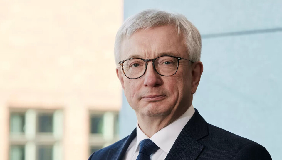 Riksrevisjonen, ledet av Karl Eirik Schjøtt-Pedersen, gir kritikk til statlige selskaper for bonusordninger. Riksrevisjonen, ledet av Karl Eirik Schjøtt-Pedersen, gir kritikk til statlige selskaper for bonusordninger.