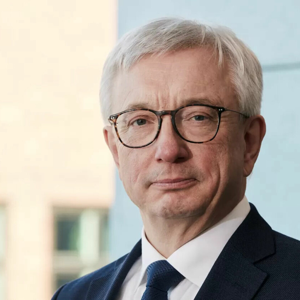 Riksrevisjonen, ledet av Karl Eirik Schjøtt-Pedersen, gir kritikk til statlige selskaper for bonusordninger. Riksrevisjonen, ledet av Karl Eirik Schjøtt-Pedersen, gir kritikk til statlige selskaper for bonusordninger.