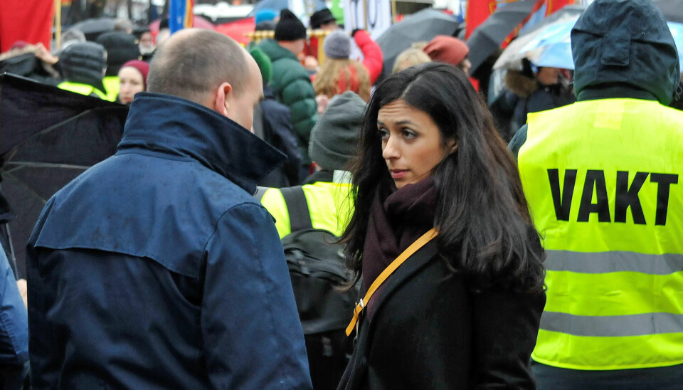 ENGASJERT: Arbeiderpartiets nestleder Hadia Tajik var til stede da fagbevegelsen streiket mot regjeringens politikk 28. januar 2015. Nå utfordrer hun LO-forbundenes medlemmer til å være med i programprosessen til Arbeiderpartiet. ENGASJERT: Arbeiderpartiets nestleder Hadia Tajik var til stede da fagbevegelsen streiket mot regjeringens politikk 28. januar 2015. Nå utfordrer hun LO-forbundenes medlemmer til å være med i programprosessen til Arbeiderpartiet.