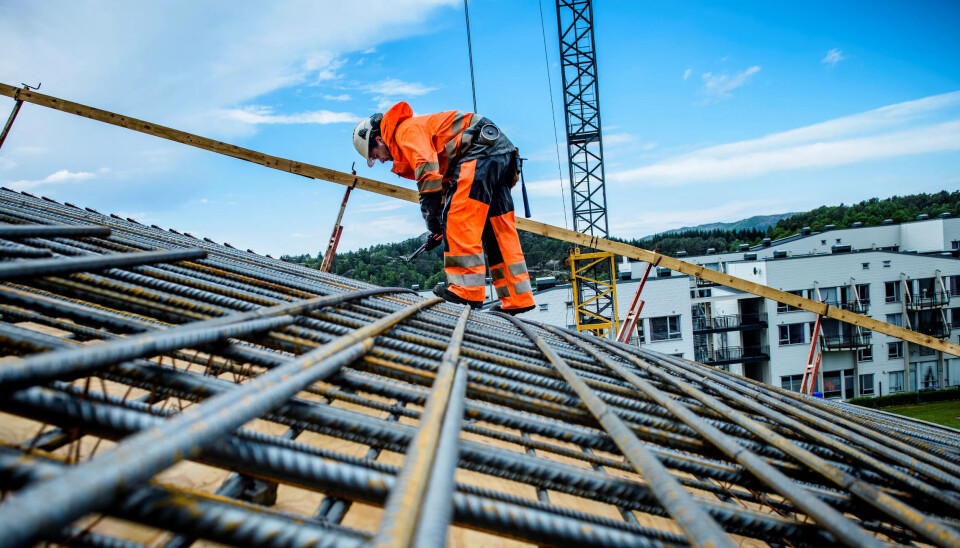 Bygningsarbeidere i Norge har fått et nytt lønnstillegg etter årets forhandlinger. Bygningsarbeidere i Norge har fått et nytt lønnstillegg etter årets forhandlinger.