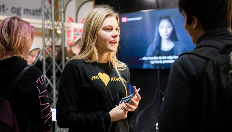 ANSVAR: Som lærling i Studieforbundet AOF har Ann-Kristin Birkelund blant annet ansvar for alle praksiselevene og all kommunikasjon med de vidergående skolene. ANSVAR: Som lærling i Studieforbundet AOF har Ann-Kristin Birkelund blant annet ansvar for alle praksiselevene og all kommunikasjon med de vidergående skolene.