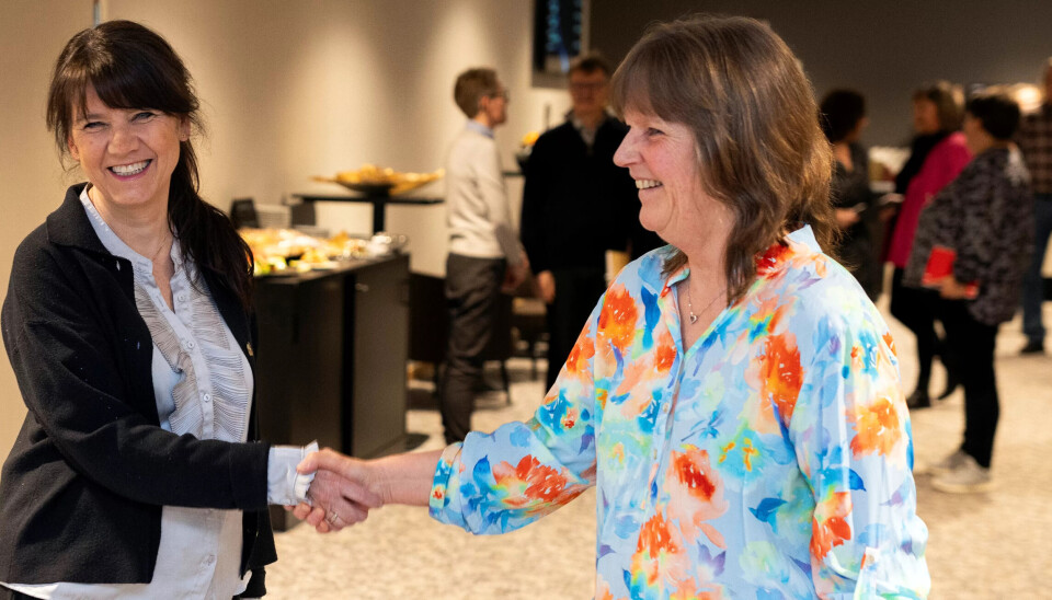 Spekter-direktør Anne-Kari Bratten (t.v.) og LO Stats forhandlingsleder Lise Olsen ble til slutt enige. Spekter-direktør Anne-Kari Bratten (t.v.) og LO Stats forhandlingsleder Lise Olsen ble til slutt enige.