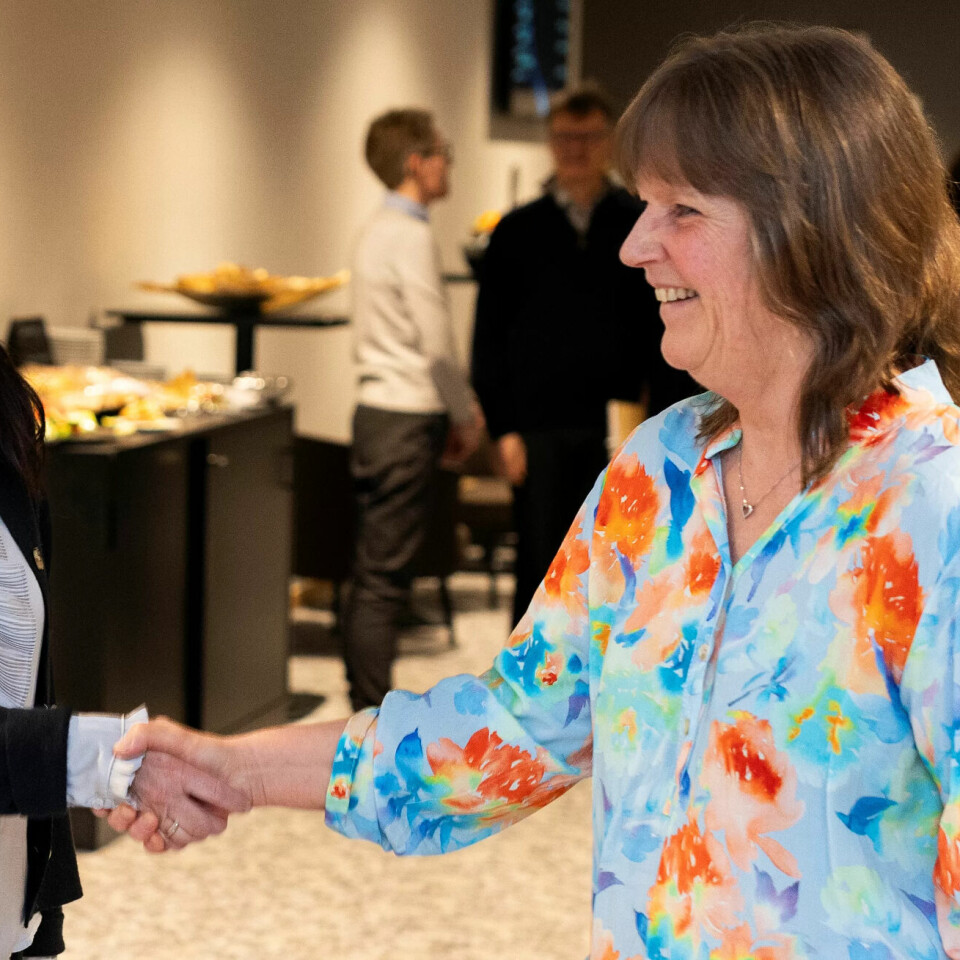 Spekter-direktør Anne-Kari Bratten (t.v.) og LO Stats forhandlingsleder Lise Olsen ble til slutt enige. Spekter-direktør Anne-Kari Bratten (t.v.) og LO Stats forhandlingsleder Lise Olsen ble til slutt enige.