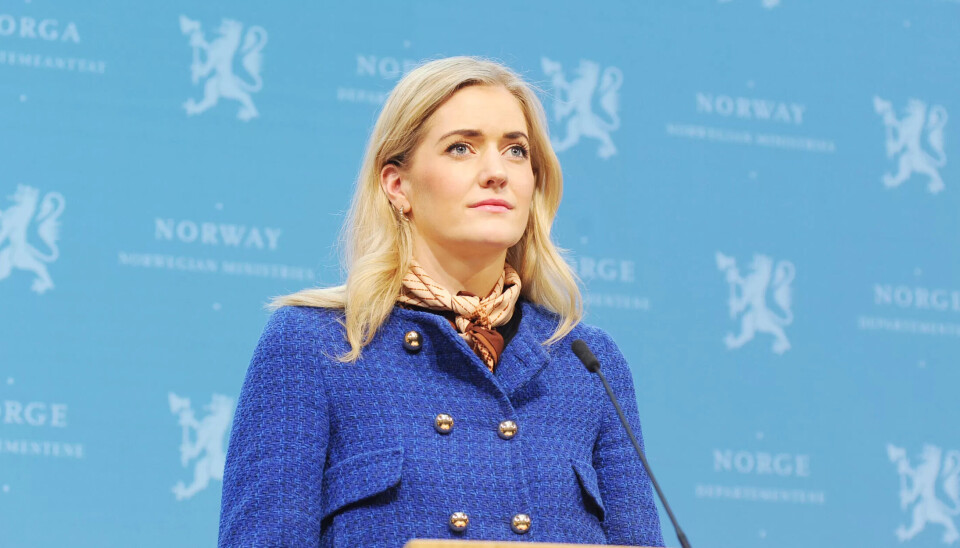 GJØR DET LETTERE: – Hvis flere klarer seg i lengre tid, så gjør det at håndteringen av en eventuell krise vil gå mye lettere, sier justis- og beredskapsminister Emilie Enger Mehl (Sp). Her fra en annen pressekonferanse. GJØR DET LETTERE: – Hvis flere klarer seg i lengre tid, så gjør det at håndteringen av en eventuell krise vil gå mye lettere, sier justis- og beredskapsminister Emilie Enger Mehl (Sp). Her fra en annen pressekonferanse.