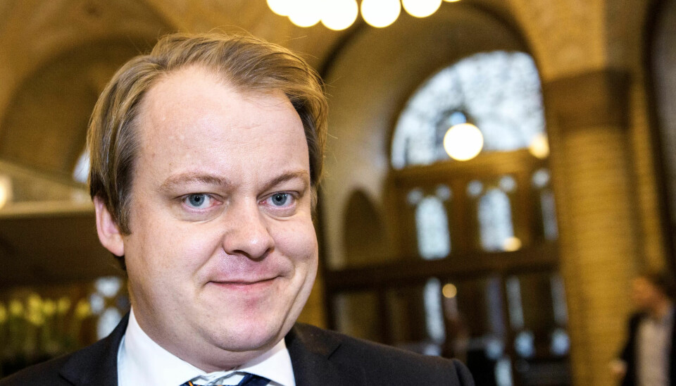 Fremskrittspartiets stortingsrepresentant Erlend Wiborg holder fast ved sin konklusjon om at partistøtten fra fagbevegelsen til Arbeiderpartiet er politisk korrupsjon. Fremskrittspartiets stortingsrepresentant Erlend Wiborg holder fast ved sin konklusjon om at partistøtten fra fagbevegelsen til Arbeiderpartiet er politisk korrupsjon.