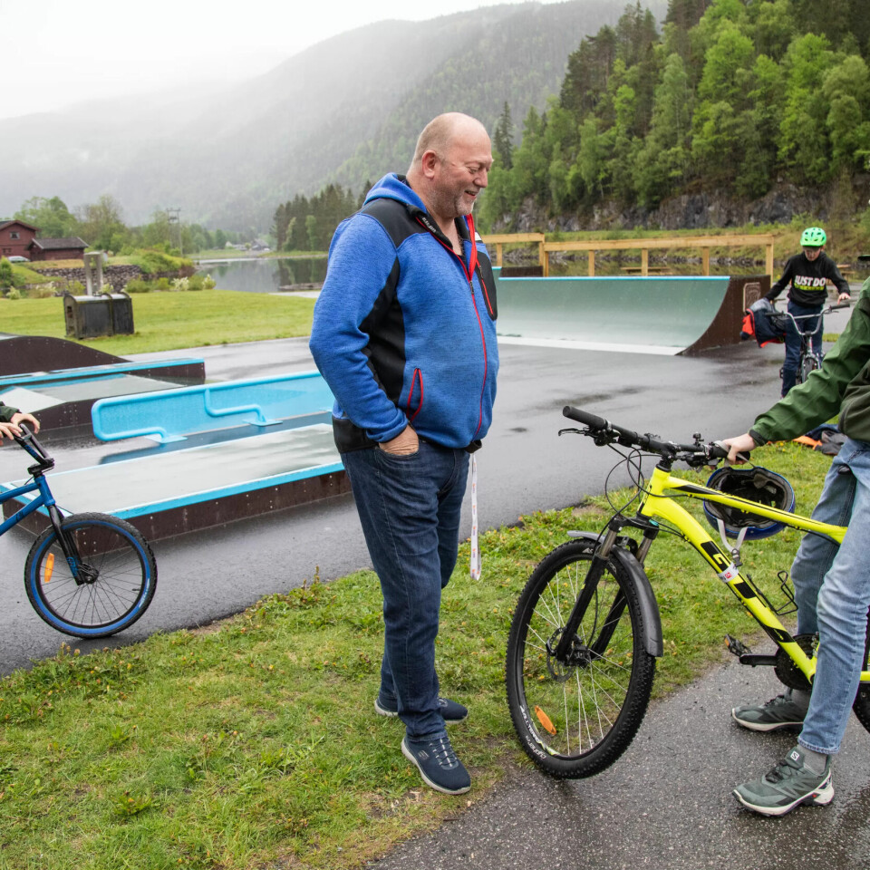 TETTE FORHOLD: Som klubbleder bruker Tor Øystein Gravdal på å prate med medlemmene og kjenner de fleste ungdommene i Tokke godt. TETTE FORHOLD: Som klubbleder bruker Tor Øystein Gravdal på å prate med medlemmene og kjenner de fleste ungdommene i Tokke godt.