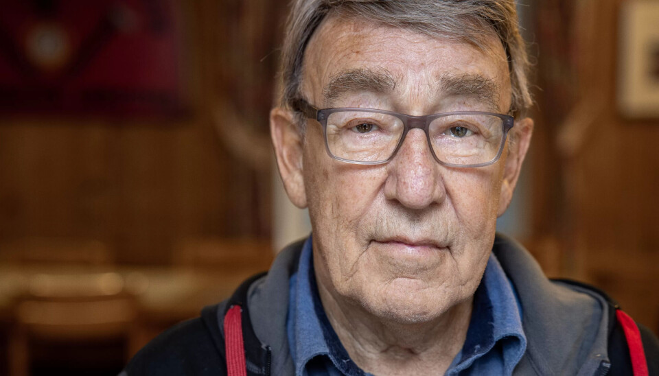 Henry Sørensen fikk de første symptomene på at noe var galt midt på nittitallet, 15 år etter at han sluttet som brannmann. I 2011 fikk han påvist prostatakreft. Nå skal Høyesterett avgjøre om prostatakreft skal godkjennes som yrkessykdom. Henry Sørensen fikk de første symptomene på at noe var galt midt på nittitallet, 15 år etter at han sluttet som brannmann. I 2011 fikk han påvist prostatakreft. Nå skal Høyesterett avgjøre om prostatakreft skal godkjennes som yrkessykdom.