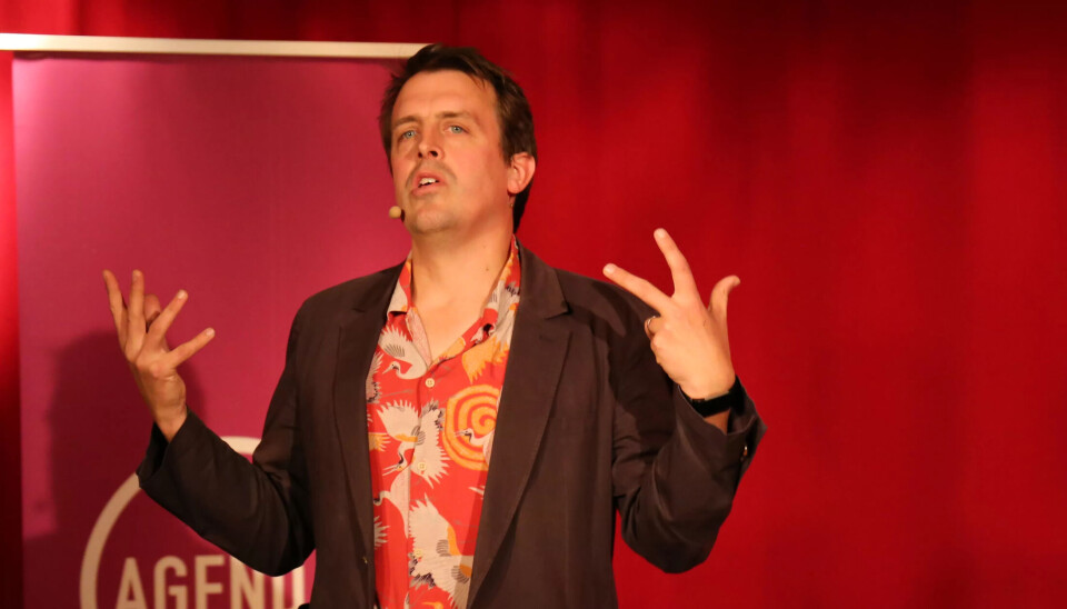 PENGELAND: Oliver Bullough på Kulturhuset i Oslo. Boken hans Moneyland finnes nå i norsk oversettelse, med tittelen Pengeland. PENGELAND: Oliver Bullough på Kulturhuset i Oslo. Boken hans Moneyland finnes nå i norsk oversettelse, med tittelen Pengeland.