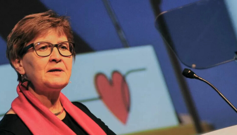 Fagforbundets leder Mette Nord anklaget regjeringen for å favorisere privat pensjonssparing for folk med godt betalte jobber framfor å løse pensjonsfloka i offentlig sektor. Fagforbundets leder Mette Nord anklaget regjeringen for å favorisere privat pensjonssparing for folk med godt betalte jobber framfor å løse pensjonsfloka i offentlig sektor.