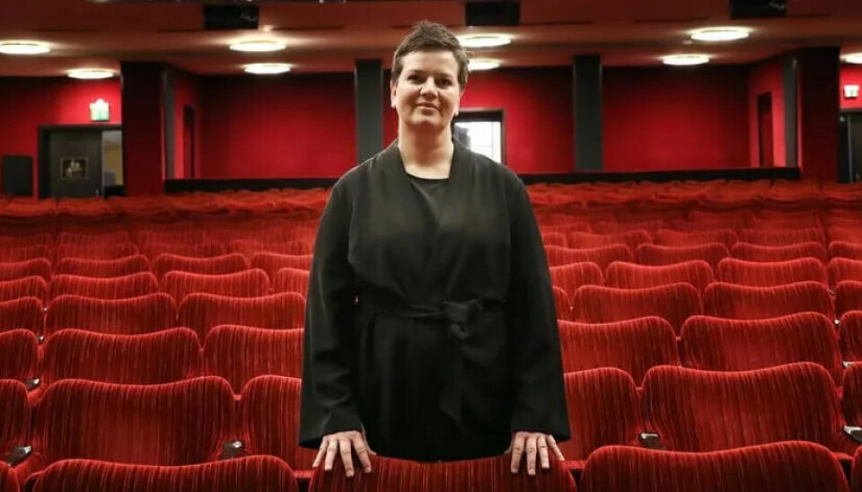 Henriette Jevnaker, leder av Fagforbundet Teater og Scene håper juleforestillingene kan gjennomføres etter nedstengingen. Henriette Jevnaker, leder av Fagforbundet Teater og Scene håper juleforestillingene kan gjennomføres etter nedstengingen.