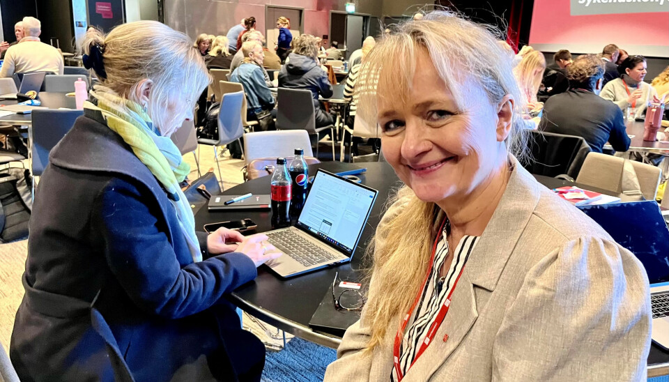 FORNØYD: – Dette er en seier for Fagforbundet. Det er viktig for alle som jobber i helsetjenesten at de har et forsvarlig arbeidsmiljø. Vi er glade for at Helsedirektoratet har hørt på oss og medlemmene våre, og lagt større vekt på dette i det nye rundskrivet, sier Iren Luther. FORNØYD: – Dette er en seier for Fagforbundet. Det er viktig for alle som jobber i helsetjenesten at de har et forsvarlig arbeidsmiljø. Vi er glade for at Helsedirektoratet har hørt på oss og medlemmene våre, og lagt større vekt på dette i det nye rundskrivet, sier Iren Luther.