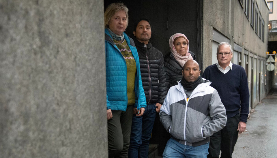 Nattevaktene Wenche Arctander (t.v), Luis Sucari, Samira Tahir, Michael Mebrahtu og Roar Aarseth venter bekymret på jobbfremtiden sin. Nattevaktene Wenche Arctander (t.v), Luis Sucari, Samira Tahir, Michael Mebrahtu og Roar Aarseth venter bekymret på jobbfremtiden sin.