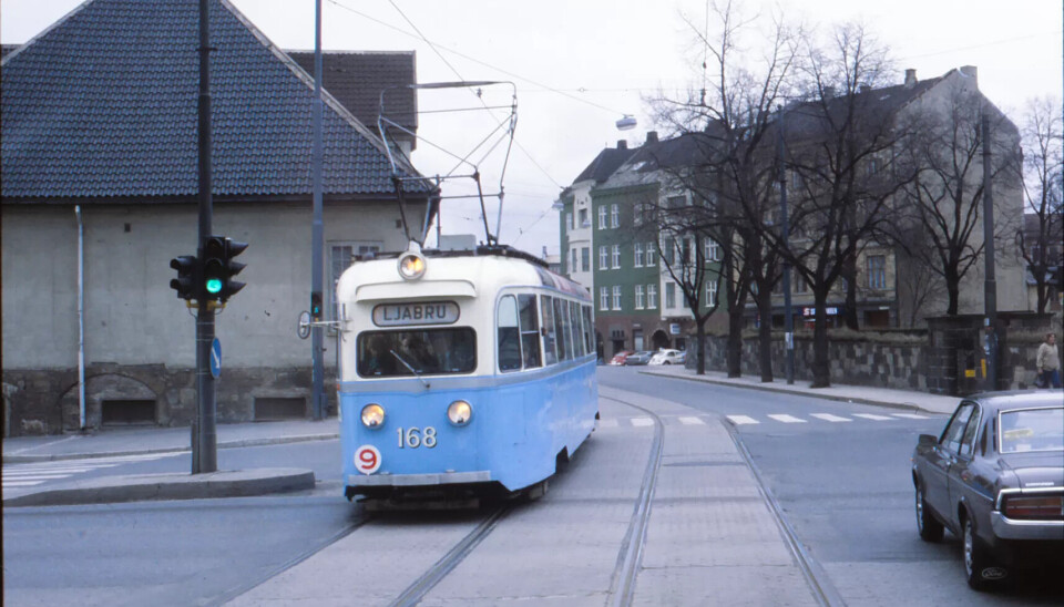 HISTORISK: Ove Tønnessen fører Ljabru-trikken, en gang på 70-tallet. HISTORISK: Ove Tønnessen fører Ljabru-trikken, en gang på 70-tallet.