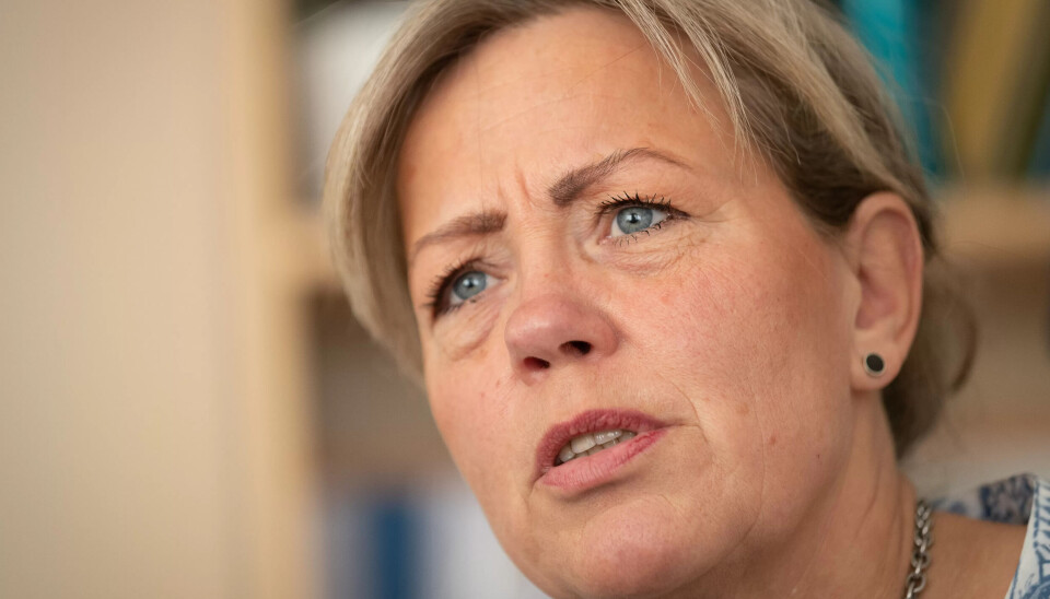 Ny app holder frisørene våkne om natta: – Som konstant å ha kniven på strupen