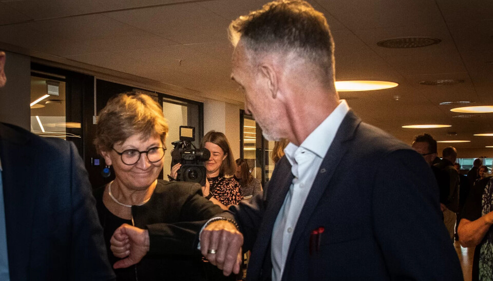 God stemning mellom Mette Nord og Tor Arne Gangsø som hilser på korrekt koronavis. Men forhandlingene i kommuneoppgjøret blir krevende. Rettigheter for mer heltid er et av de viktigste kravene fra Fagforbundet og LO Kommune. God stemning mellom Mette Nord og Tor Arne Gangsø som hilser på korrekt koronavis. Men forhandlingene i kommuneoppgjøret blir krevende. Rettigheter for mer heltid er et av de viktigste kravene fra Fagforbundet og LO Kommune.