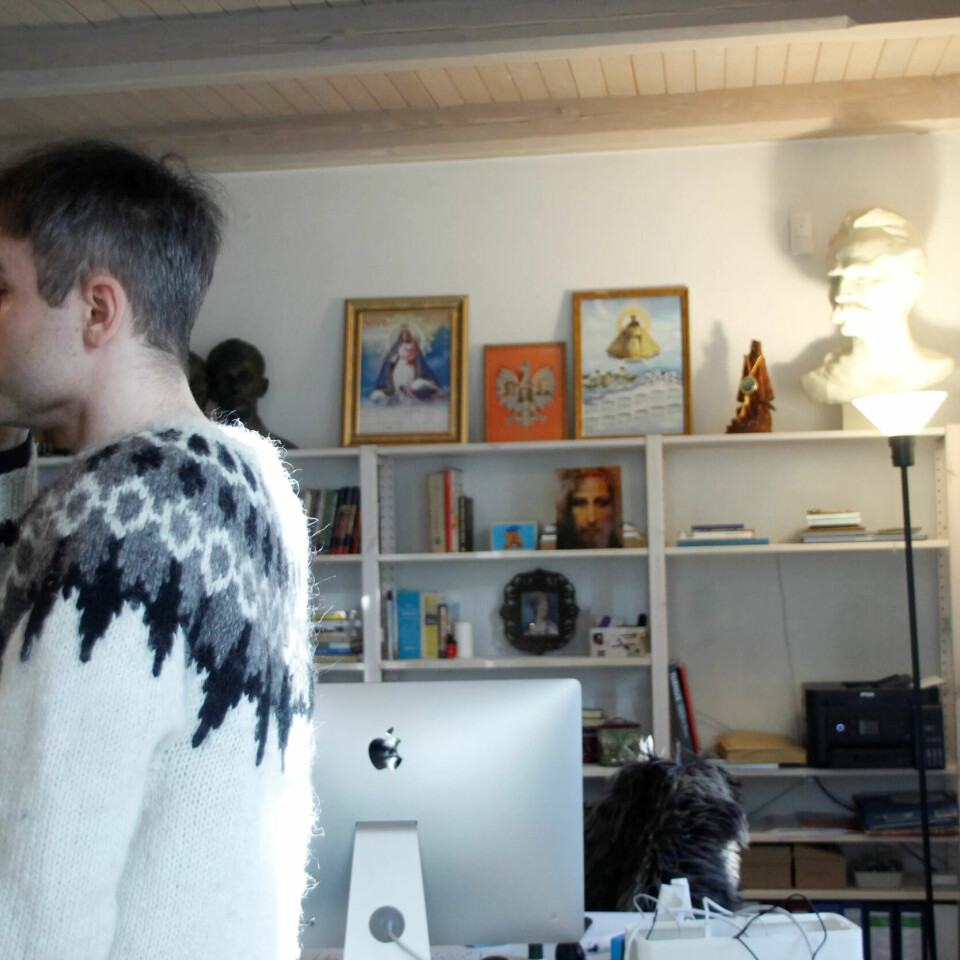 SMÅBARNSLIV: Fire barn på under seks år kan by på både bekymringer og lite søvn, men økonomien er bekymringsløs, takket være vikarformidling i Norge. SMÅBARNSLIV: Fire barn på under seks år kan by på både bekymringer og lite søvn, men økonomien er bekymringsløs, takket være vikarformidling i Norge.