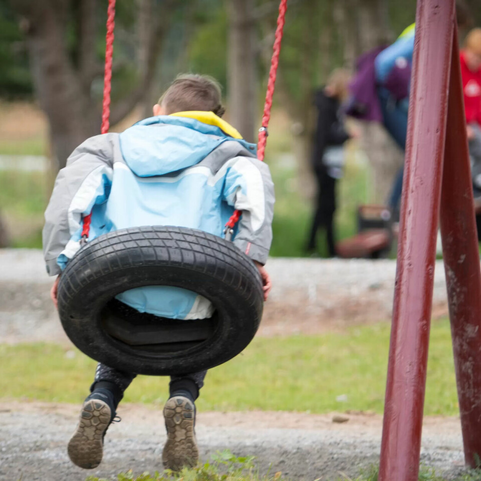 PÅ PAPIRET: 36 prosent av lederne i skoler og barnehager i Kristiansand kommune rapporterer at de har lite makt og myndighet til å ta avgjørelser, og at de heller ikke blir bedt om å rapportere på resultater. PÅ PAPIRET: 36 prosent av lederne i skoler og barnehager i Kristiansand kommune rapporterer at de har lite makt og myndighet til å ta avgjørelser, og at de heller ikke blir bedt om å rapportere på resultater.