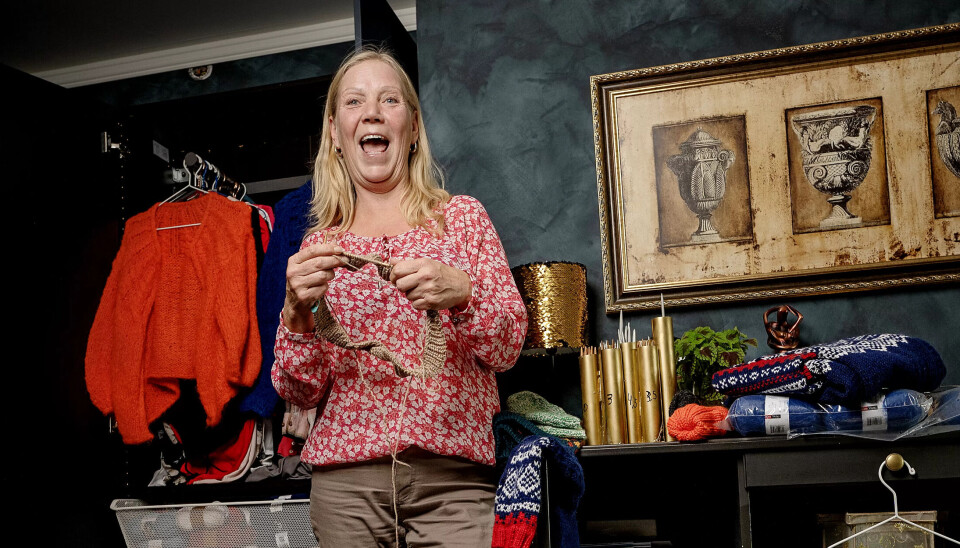 Tone Mette (57) er alltid klar for en pinne: – Alle vet hva de får til jul