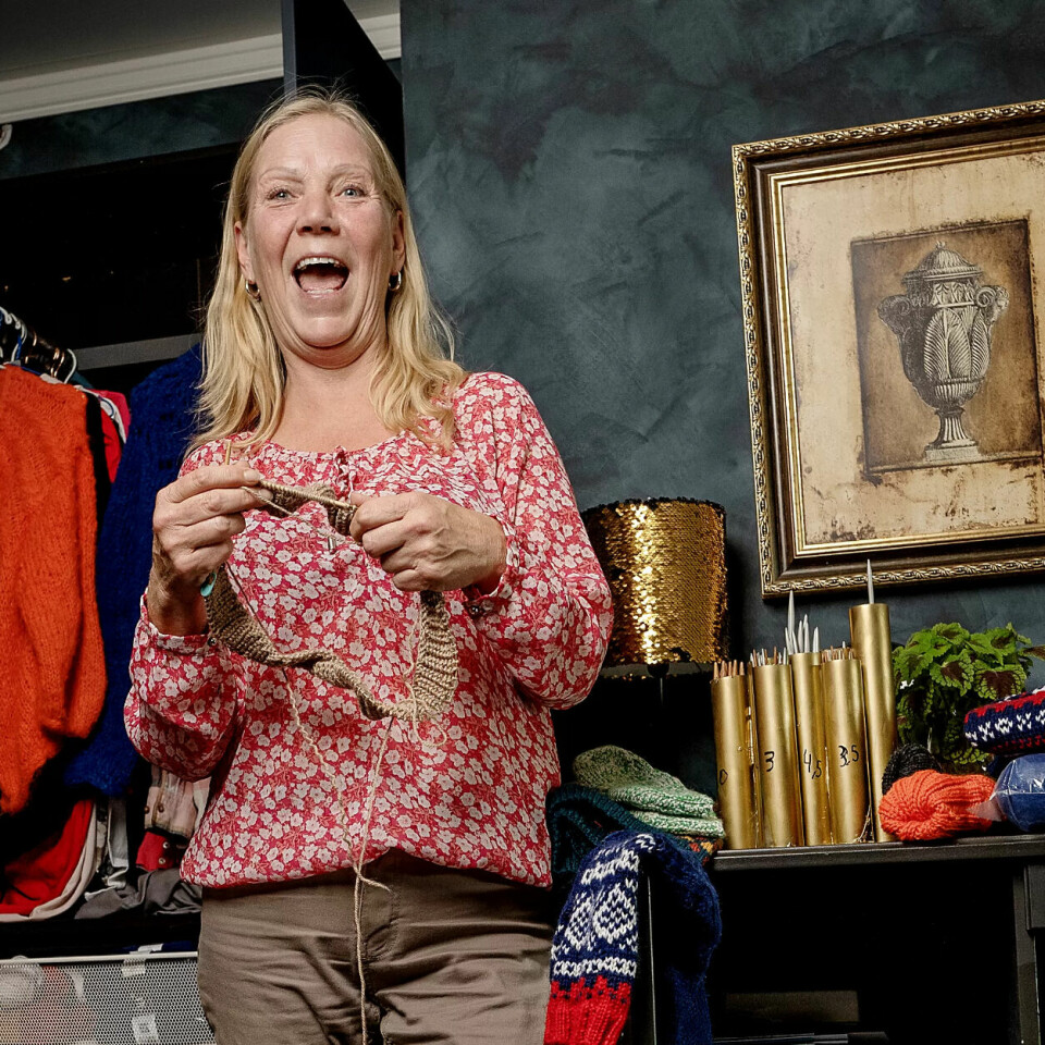 Tone Mette (57) er alltid klar for en pinne: – Alle vet hva de får til jul