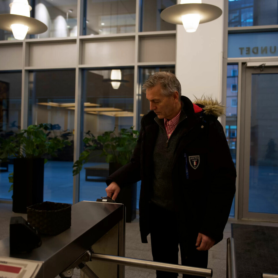 Rasmus Verlo har nettopp begynt i ny jobb i Fagforbundet, som rådgiver ved fag, yrke og ungdomsavdelingen, seksjon for kontor og administrasjon. Rasmus Verlo har nettopp begynt i ny jobb i Fagforbundet, som rådgiver ved fag, yrke og ungdomsavdelingen, seksjon for kontor og administrasjon.