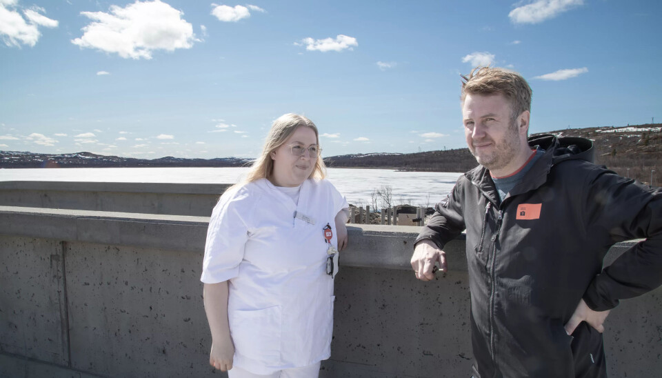 TOTALPAKKE: Tillitsvalgte Torbjørn Brox Webber og Kajsa Persson mener det er mye annet enn tilfluktsrom som er viktig for beredskapen i Finnmark. TOTALPAKKE: Tillitsvalgte Torbjørn Brox Webber og Kajsa Persson mener det er mye annet enn tilfluktsrom som er viktig for beredskapen i Finnmark.