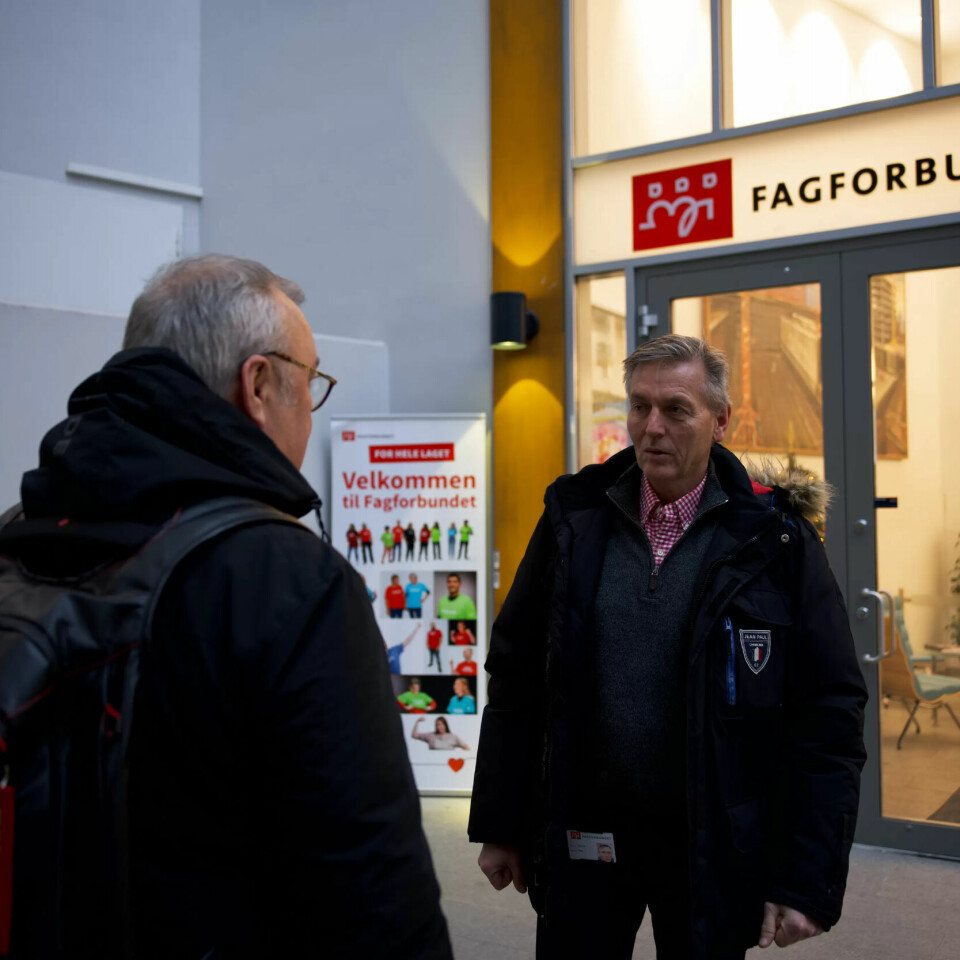 Verlo og en tidligere kollega fra AOF (ikke på bildet) skal jobbe et år i Fagforbundet. HK-klubben i Fagforbundet opplyser om at Fagforbundet i tillegg ansatte to fra AOF, da studieforbundet skulle nedbemanne ifjor. Verlo og en tidligere kollega fra AOF (ikke på bildet) skal jobbe et år i Fagforbundet. HK-klubben i Fagforbundet opplyser om at Fagforbundet i tillegg ansatte to fra AOF, da studieforbundet skulle nedbemanne ifjor.
