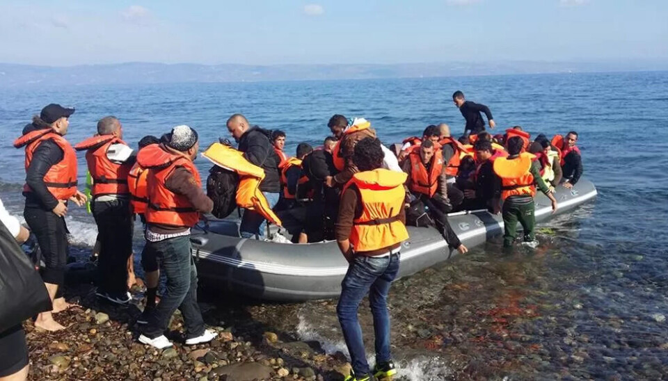 HELLAS: Aud Lisbeth Lillebostad var saman andre norske frivillige på øya Lesvos i 2015. Ho fortel at på eit døgn kom det så mange overfylte båtar at ho mista tellinga. HELLAS: Aud Lisbeth Lillebostad var saman andre norske frivillige på øya Lesvos i 2015. Ho fortel at på eit døgn kom det så mange overfylte båtar at ho mista tellinga.