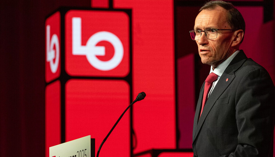 LO-VEN: Espen Barth Eide takka LO for kampen for eit samfunn med små forskjellar og velstand. Og åtvara samtidig mot at demokratiet er på vikande front i mange land. LO-VEN: Espen Barth Eide takka LO for kampen for eit samfunn med små forskjellar og velstand. Og åtvara samtidig mot at demokratiet er på vikande front i mange land.