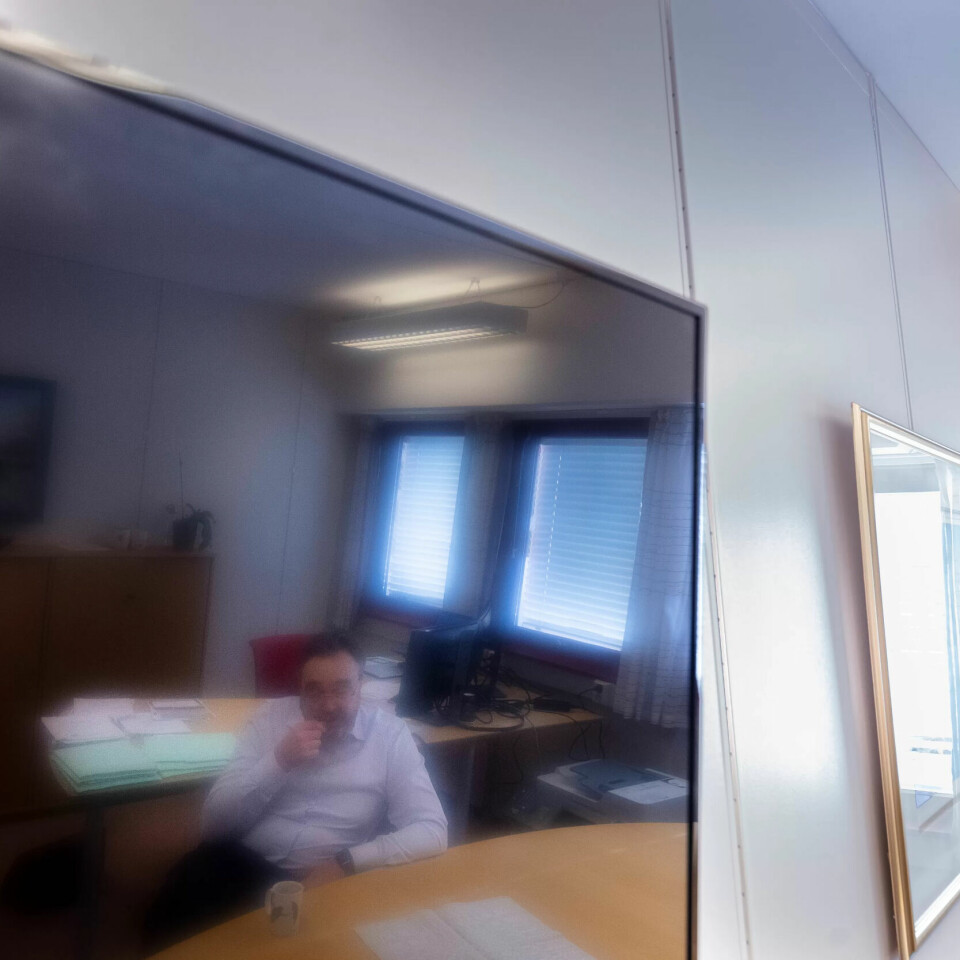 Østre Toten og kommunedirektør Ole Magnus Stensrud veit ennå ikke hvordan hackerne kom seg inn bak brannmurene til kommunen. Det håper både de, politiet og Kripos å finne ut av. Østre Toten og kommunedirektør Ole Magnus Stensrud veit ennå ikke hvordan hackerne kom seg inn bak brannmurene til kommunen. Det håper både de, politiet og Kripos å finne ut av.