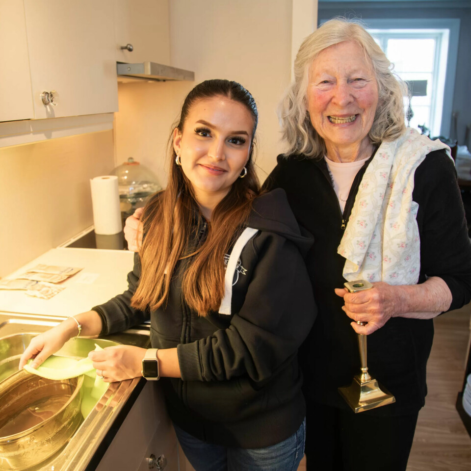 FORNØYDE: Carmen og Ragnhild er begge glade for at ekstrahjelpordningen finnes. FORNØYDE: Carmen og Ragnhild er begge glade for at ekstrahjelpordningen finnes.
