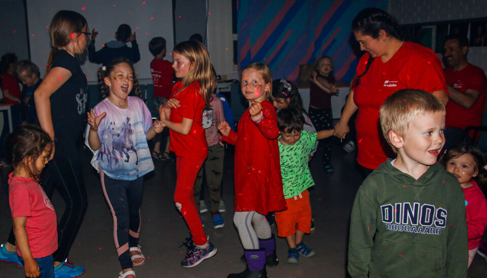 DANSEFØTTER: Det var vanskelig å stå stille da musikken dundret ut. DANSEFØTTER: Det var vanskelig å stå stille da musikken dundret ut.