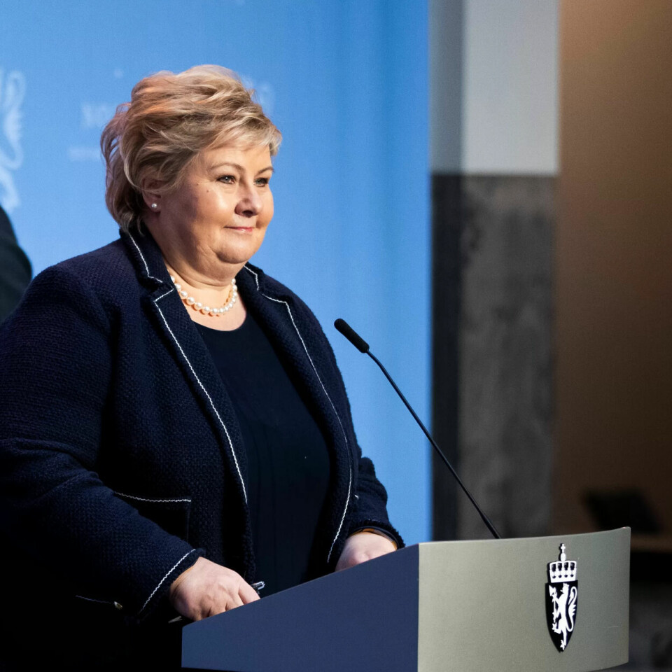 KOMPROMISSER: Blant kompromissene som ble inngått i Solberg-regjeringen, var KrFs og Venstres motvillige samtykke til å gå inn i en regjering sammen med Fremskrittspartiet. Her KrF-leder Kjell Ingolf Ropstad og Venstre-leder Guri Melby sammen med statsminister og Høyre-leder Erna Solberg (midten). KOMPROMISSER: Blant kompromissene som ble inngått i Solberg-regjeringen, var KrFs og Venstres motvillige samtykke til å gå inn i en regjering sammen med Fremskrittspartiet. Her KrF-leder Kjell Ingolf Ropstad og Venstre-leder Guri Melby sammen med statsminister og Høyre-leder Erna Solberg (midten).