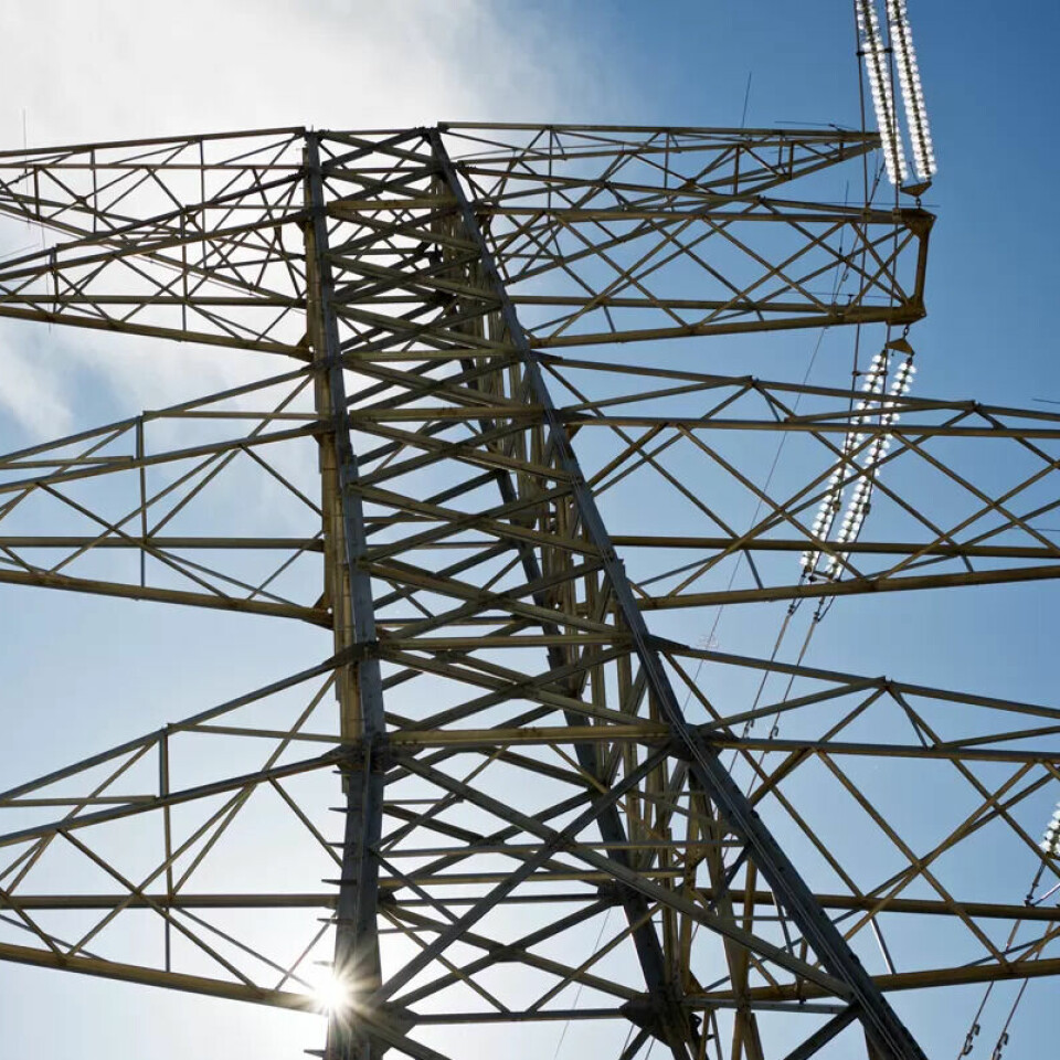 Skyhøye strømpriser betyr mer penger i kassen for staten, Energi Norge anslår at det offentlige kan tjene 24 milliarder kroner på prisene. Skyhøye strømpriser betyr mer penger i kassen for staten, Energi Norge anslår at det offentlige kan tjene 24 milliarder kroner på prisene.